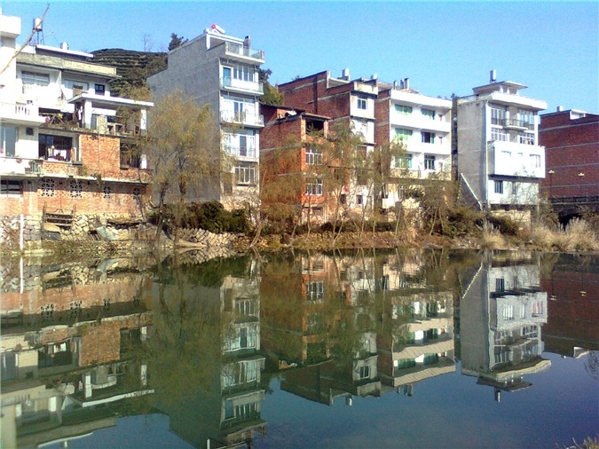 犀水清清映名村 (3).jpg
