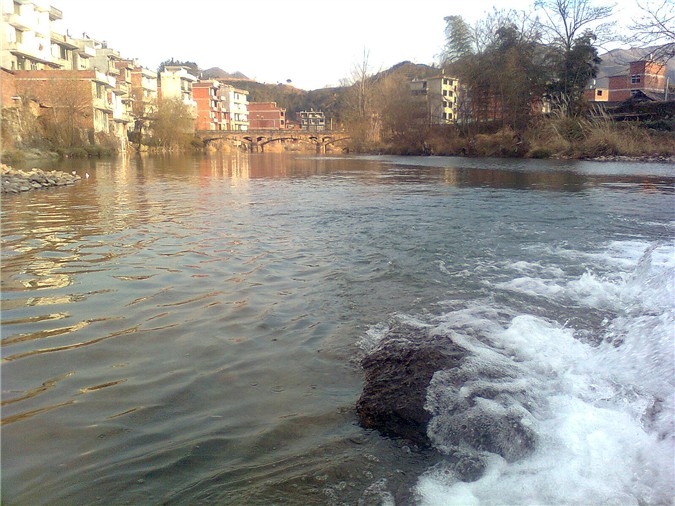 犀水清清映名村 (1).jpg