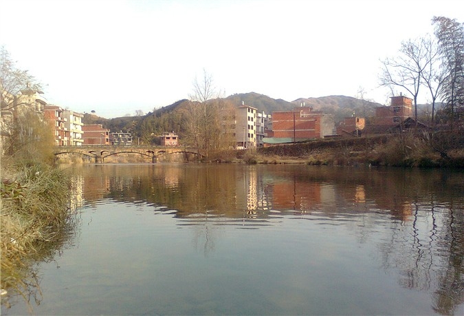 犀水清清映名村 (2).jpg