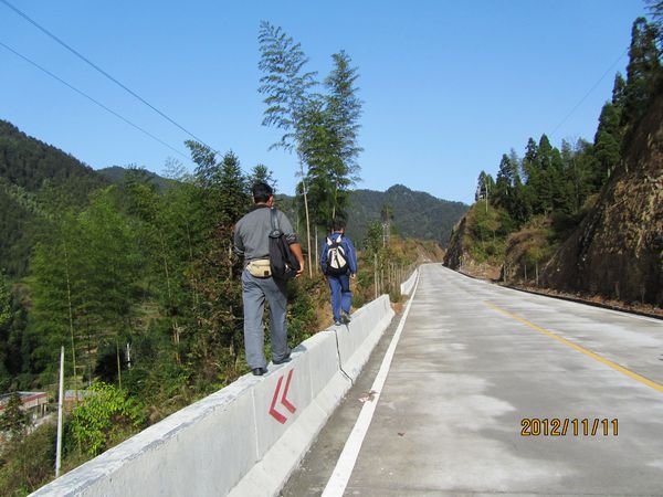 09.jpg